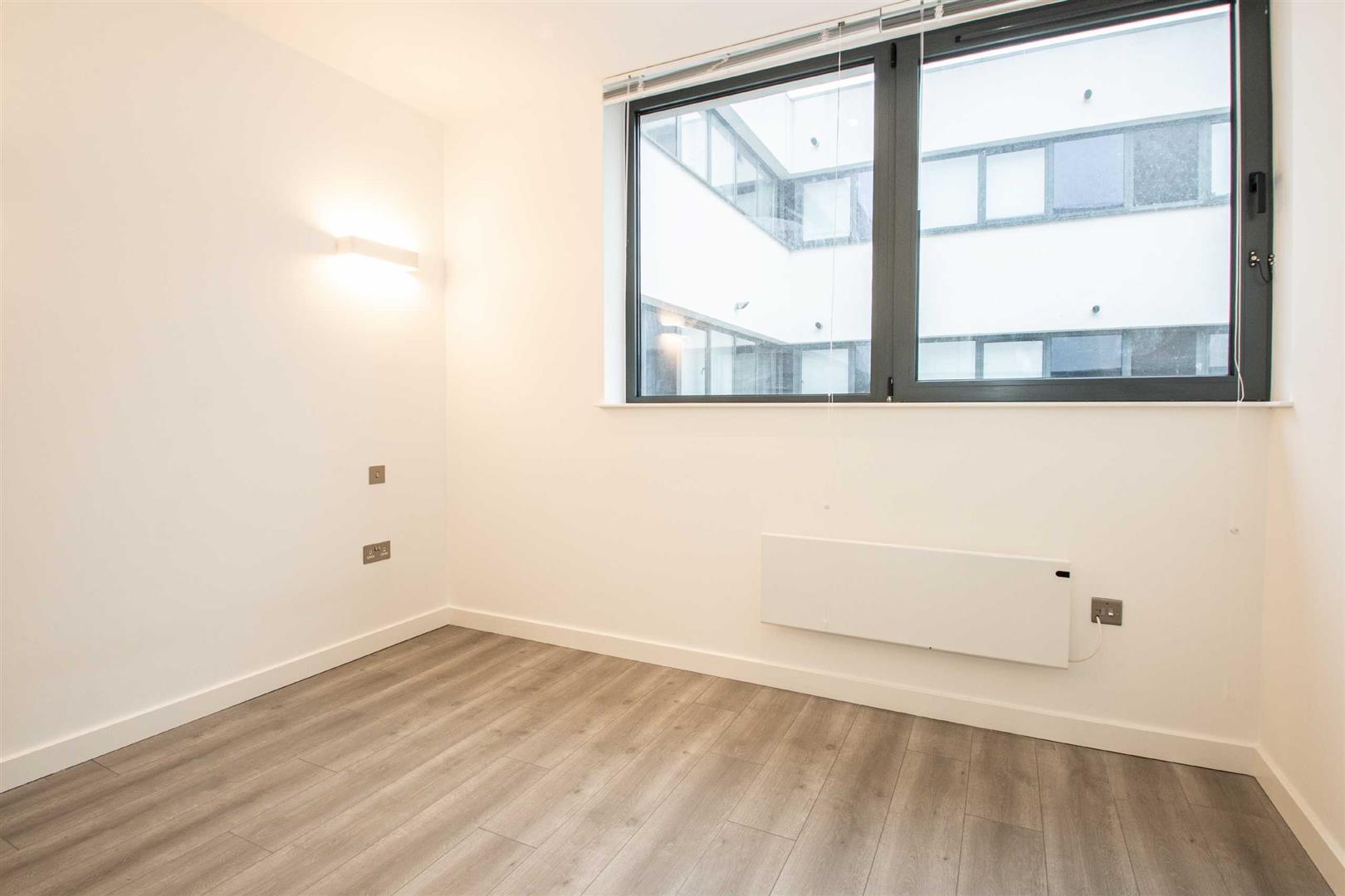 2 Foxhunter Drive, Linford Wood, Milton Keynes